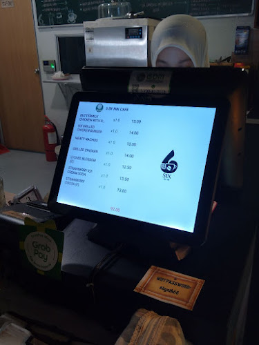 Opinii despre Six by Nik Coffee în Kota Bharu - Gastronomi dan perhotelan