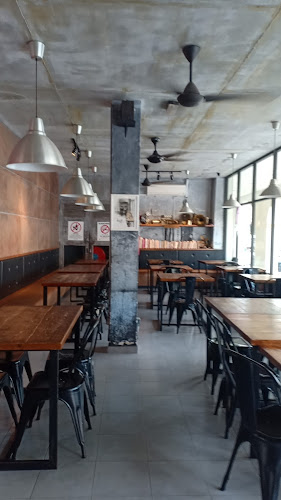 The Hall Coffee - Gastronomi dan perhotelan