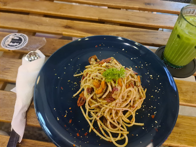 THE BRIDGE CAFE - Melaka