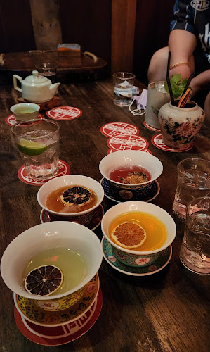 Hidden Bar - Gastronomi dan perhotelan