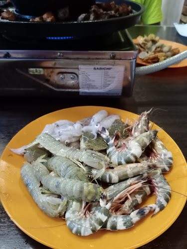 Opinii despre Ann Steamboat & Grill House în Parit Buntar - Gastronomi dan perhotelan