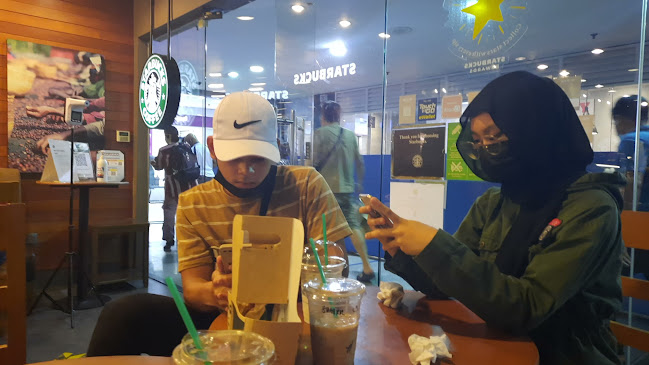 Starbucks Ampang Point - Gastronomi dan perhotelan