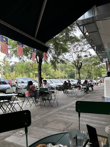 4-G-04, Dvida Shop Office, Jalan Bazar U8/100, Bukit Jelutong, 40150 Shah Alam, Selangor