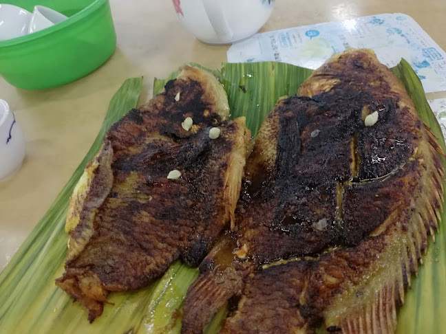 Opinii despre Pusat Makan Taman Tasik (Food Centre ) în Taiping - Gastronomi dan perhotelan