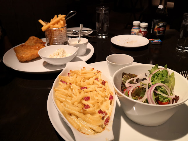 Arthur's Bar & Grill - Gastronomi dan perhotelan