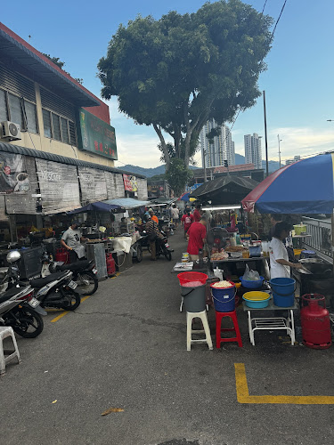 Air Hitam Night Market - Gastronomi dan perhotelan