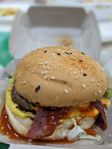 Burger Legend Street x Delorong Burger