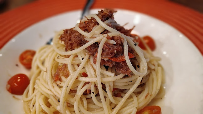 TGI Fridays | 1 Utama • Old Wing