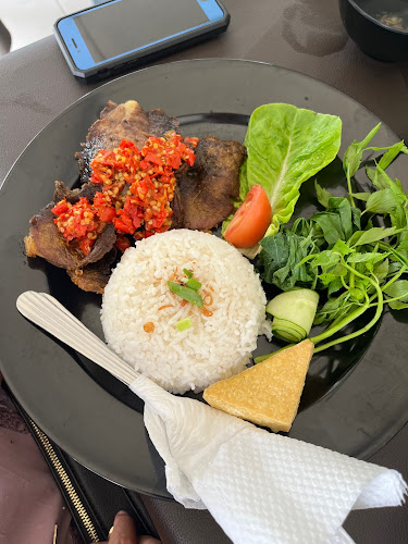 Dapo Penyet - Gastronomi dan perhotelan