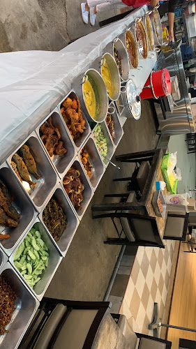 Su Tomyam Restaurant