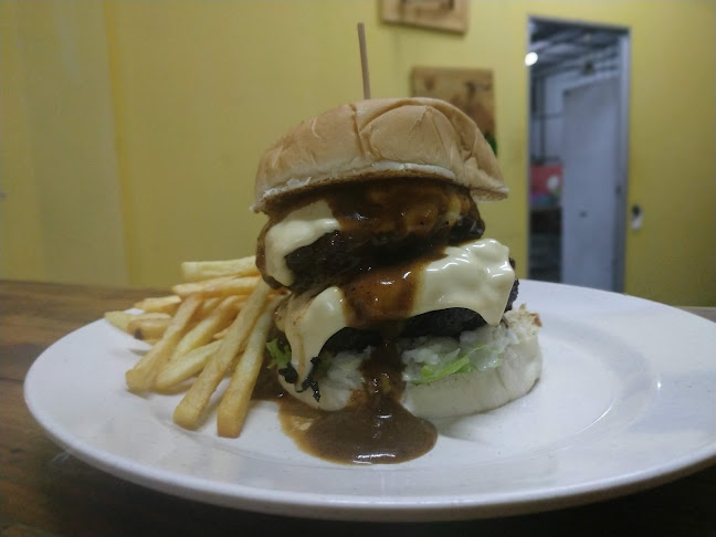 Ministry Of Brothers - Gastronomi dan perhotelan