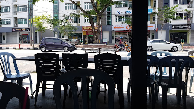 Fauzi Nasi Kerabu @ Suerasa Nasi Kerabu