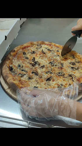 Opinii despre Wake & Bake - Sourdough Pizza în Petaling Jaya - Gastronomi dan perhotelan