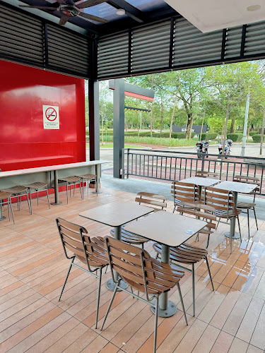 McDonald's Educity JB DT - Gastronomi dan perhotelan