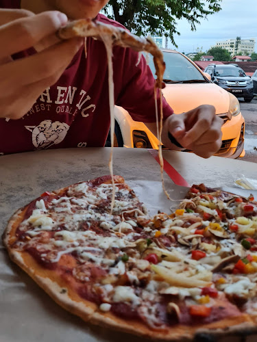 1, Lorong Pokok Kayu Manis 2, Luyang Commercial Centre, 88300 Kota Kinabalu, Sabah