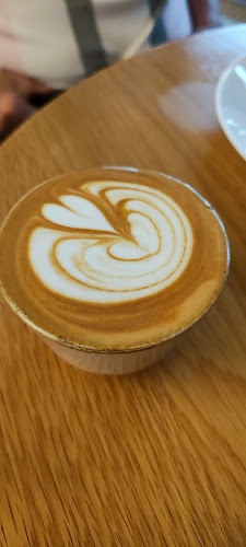 Opinii despre RaRa Coffee Bandar Utama în Petaling Jaya - Gastronomi dan perhotelan