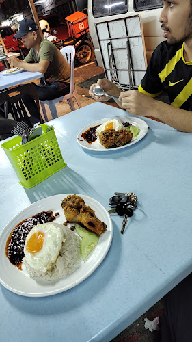 Warong Nasi Lemak AST - Gastronomi dan perhotelan