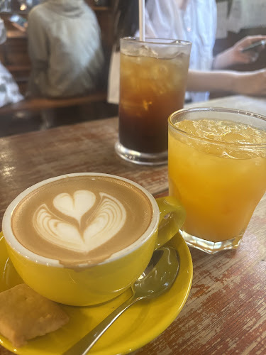 Opinii despre October Coffee Gaya în Kota Kinabalu - Gastronomi dan perhotelan