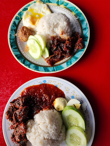 Kedai Makan Tepi Longkang