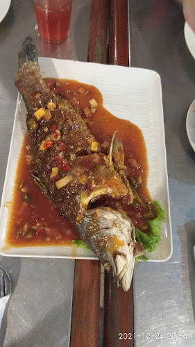 Din Tomyam - Gastronomi dan perhotelan