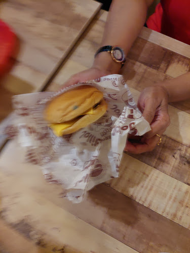 Opinii despre Jollibee Sunway Pyramid în Petaling Jaya - Gastronomi dan perhotelan