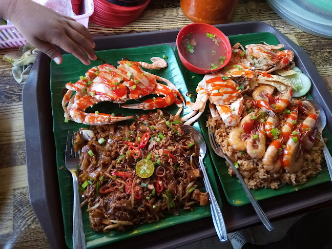 Warung D'Bakau - Pantai Remis