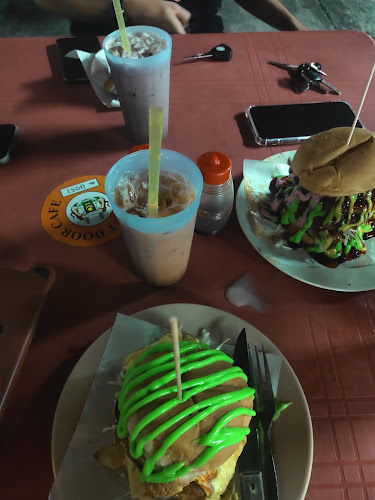 Burger Warisan Taiping- China Town - Gastronomi dan perhotelan