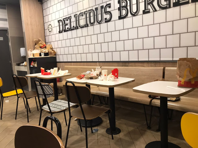 McDonald's - Gastronomi dan perhotelan