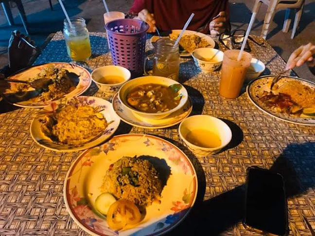 By : three sha kedai makan rm2.50 - Seri Manjung