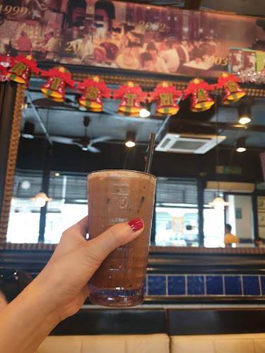 OLDTOWN White Coffee - Gaya Street - Kota Kinabalu