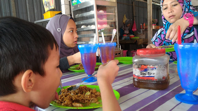 Opinii despre مأكولات بحرية în Pantai Remis - Gastronomi dan perhotelan