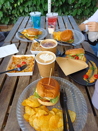 Ekues Cabin Cafe, Taman Ekuestrian, Jalan Kandang Kuda, Presint 5, 62000 Putrajaya