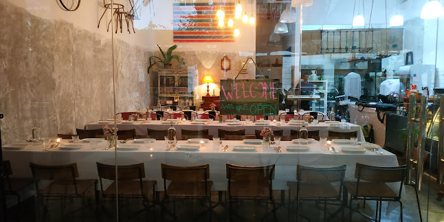 Fat Tea Macanese Food - Gastronomi dan perhotelan