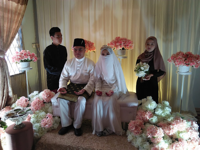 Opinii despre Azwar Chicken Rice[QueenZie Rasa] în Miri - Gastronomi dan perhotelan