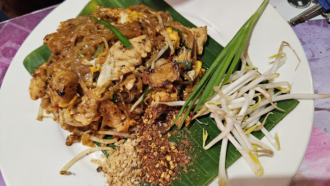 Opinii despre BANGKOK PINTHO CAFE @ Menara PjH waterfront în Putrajaya - Gastronomi dan perhotelan