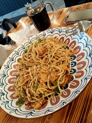 TAKIR SHELLOUT - Gastronomi dan perhotelan