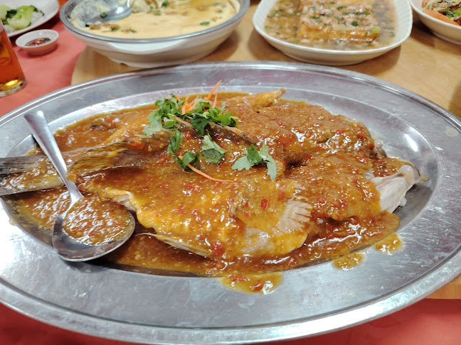 Uncle Ng Restaurant 皇廷囍宴海鲜酒家