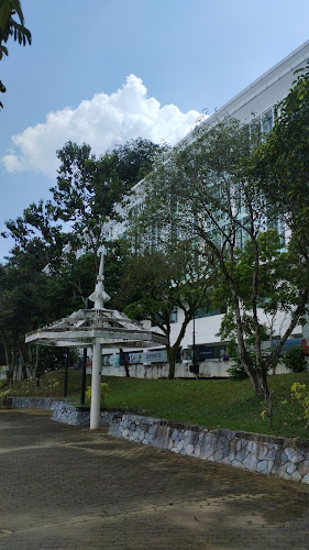 Parking Kedai Kopi Taman Tasik Shah Alam - Shah Alam