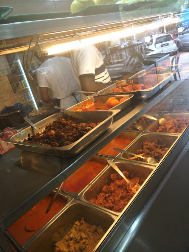 Woolley Food City - Gastronomi dan perhotelan