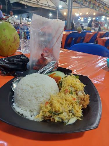 Anjung Kinabalu (AKINA Night Market) - Gastronomi dan perhotelan