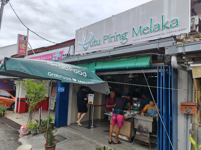 Putu Piring Tengkera