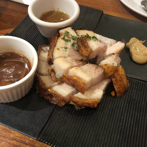 Dave's Bistro • Bar & Grill