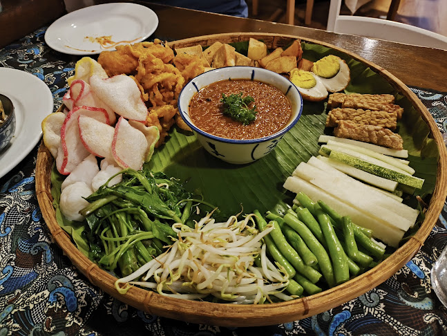 Comentarii opinii despre Lagenda House & Cafe