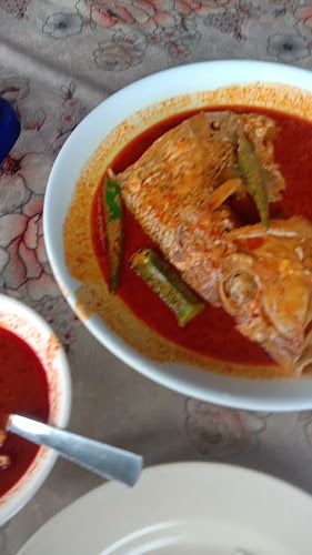 Opinii despre Haji Isenin Restoran Kari Kepala Ikan & Asam Pedas Semabok Melaka în Melaka - Gastronomi dan perhotelan