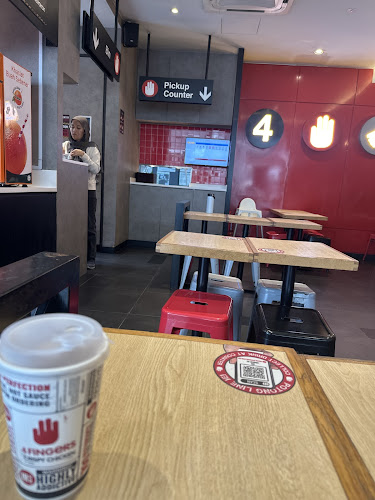 Opinii despre 4Fingers Crispy Chicken @ Petronas NKVE în Petaling Jaya - Gastronomi dan perhotelan