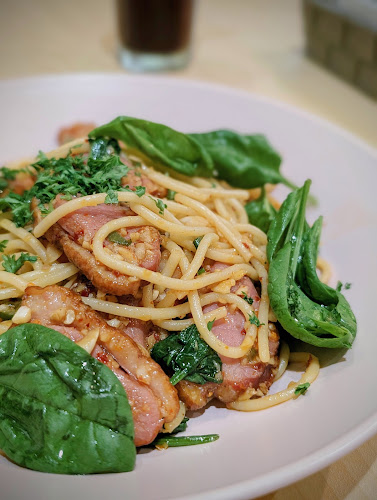 Emilyns & Cafe - Shah Alam