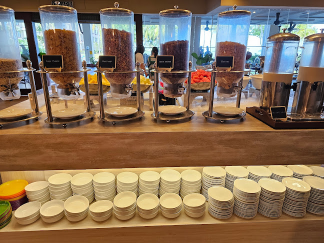 Five Sails - Gastronomi dan perhotelan