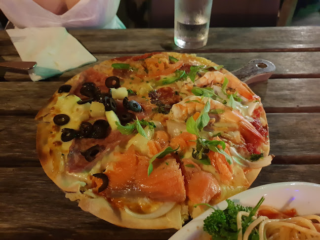 Comentarii opinii despre Toscani's Wine & Dine Cafe