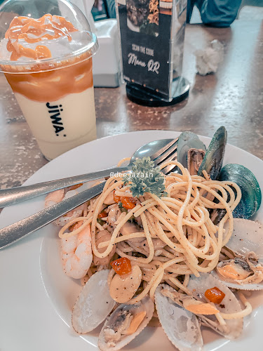 Opinii despre Jiwa Kopi & Bingsu Cabang Tiga în Kuala Terengganu - Gastronomi dan perhotelan