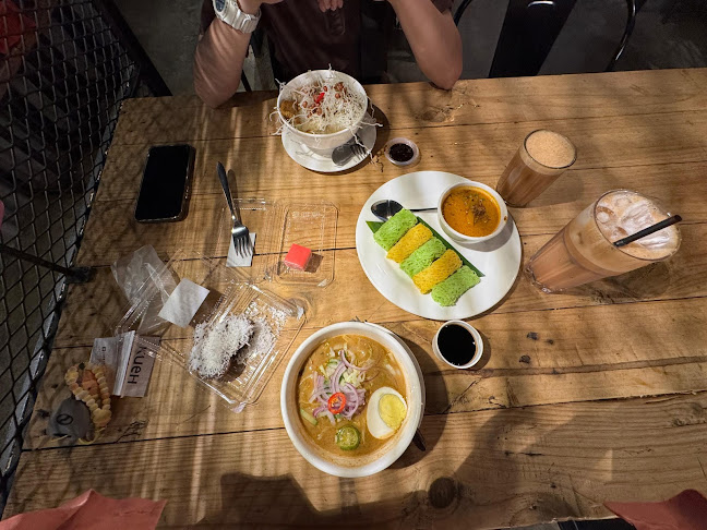 Opinii despre Kueh Cafe Seksyen 13 în Shah Alam - Gastronomi dan perhotelan